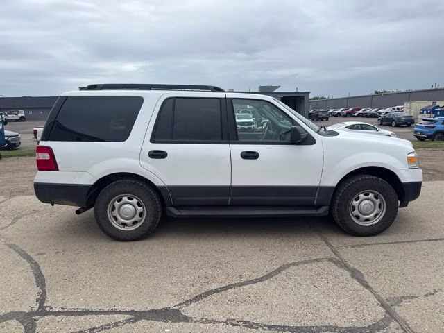 2010 White Ford Expedition SSV 4X4 SUV