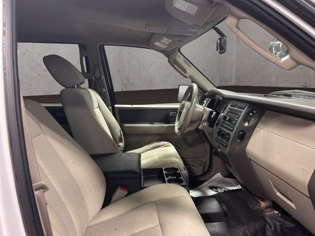 2010 Oxford White Ford Expedition XLT 4X4 SUV