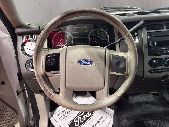 2010 Oxford White Ford Expedition XLT 4X4 SUV
