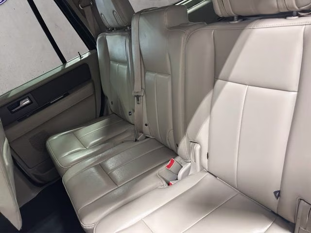 2010 Oxford White Ford Expedition XLT 4X4 SUV
