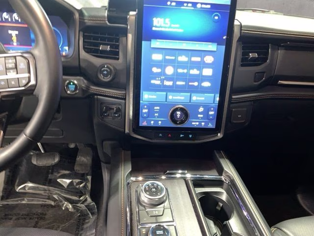 2024 White Metallic Ford Expedition Max Platinum 4X4 SUV