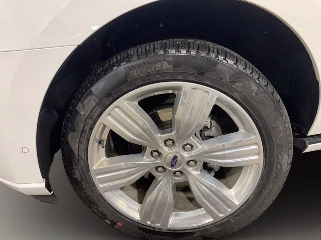 2024 White Metallic Ford Expedition Max Platinum 4X4 SUV