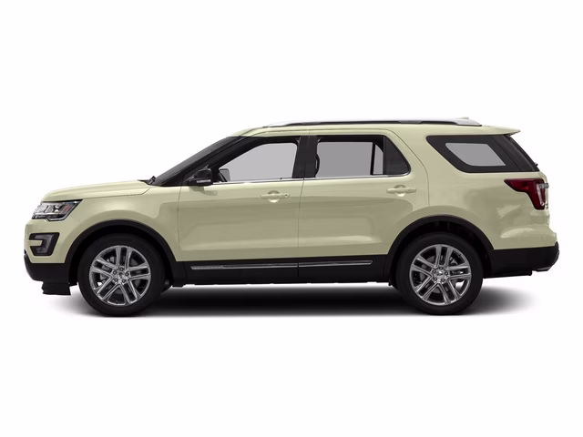 2017 White Gold Metallic Ford Explorer XLT 4X4 SUV