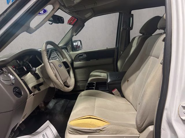 2010 Oxford White Ford Expedition XLT 4X4 SUV