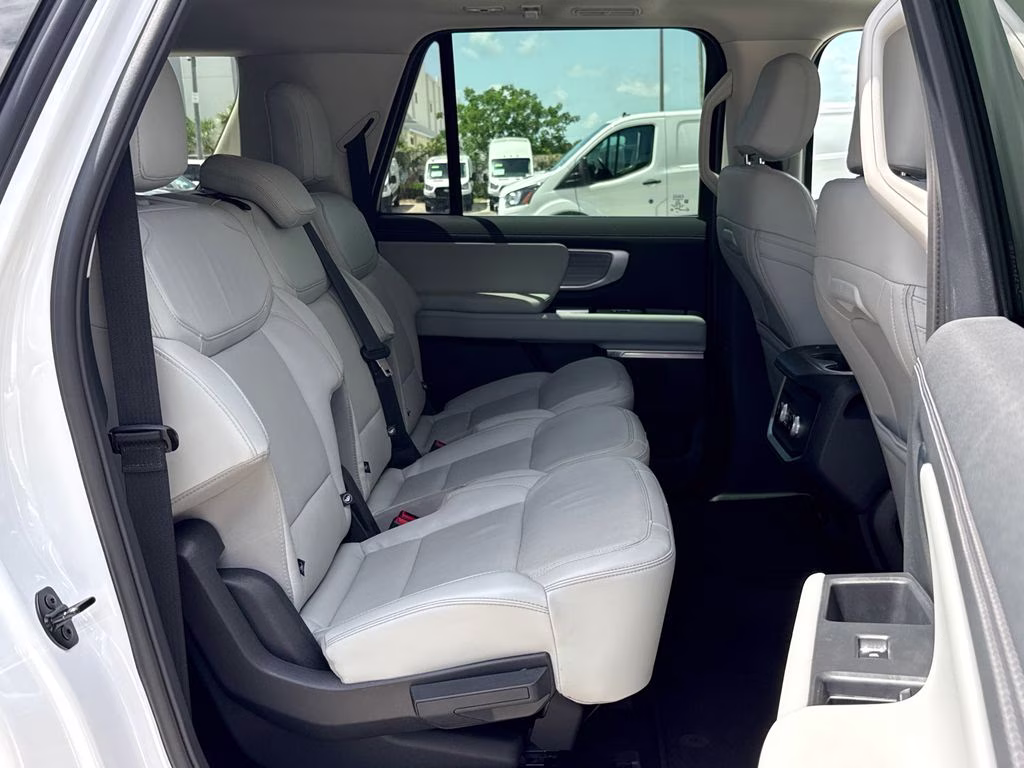 2025 Oxford White Ford Expedition Max Platinum 4X4 SUV