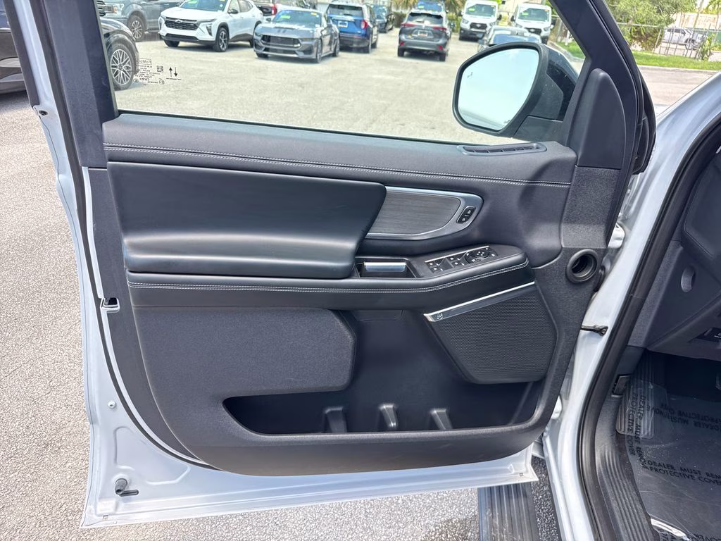 2025 Space Silver Metallic Ford Expedition Max Platinum 4X4 SUV