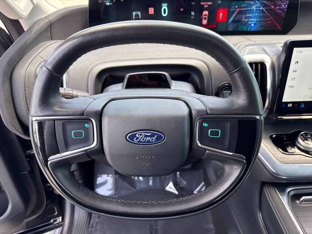 2025 Agate Black Metallic Ford Expedition Platinum 4X4 SUV