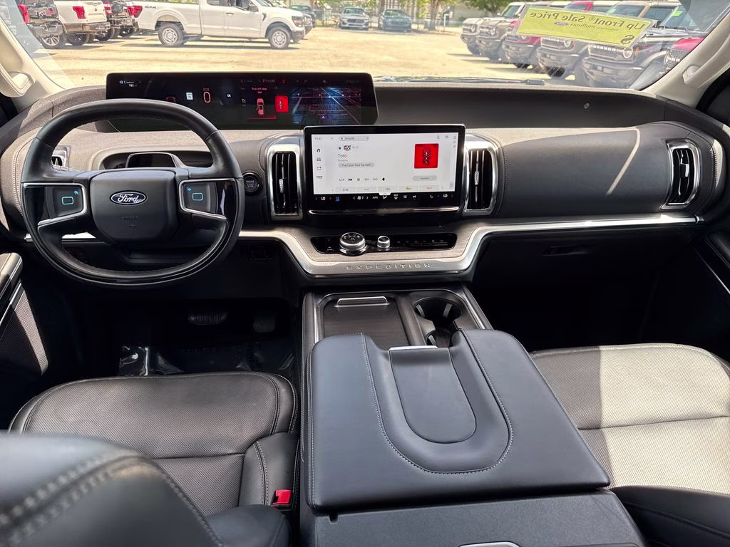 2025 Agate Black Metallic Ford Expedition Platinum 4X4 SUV