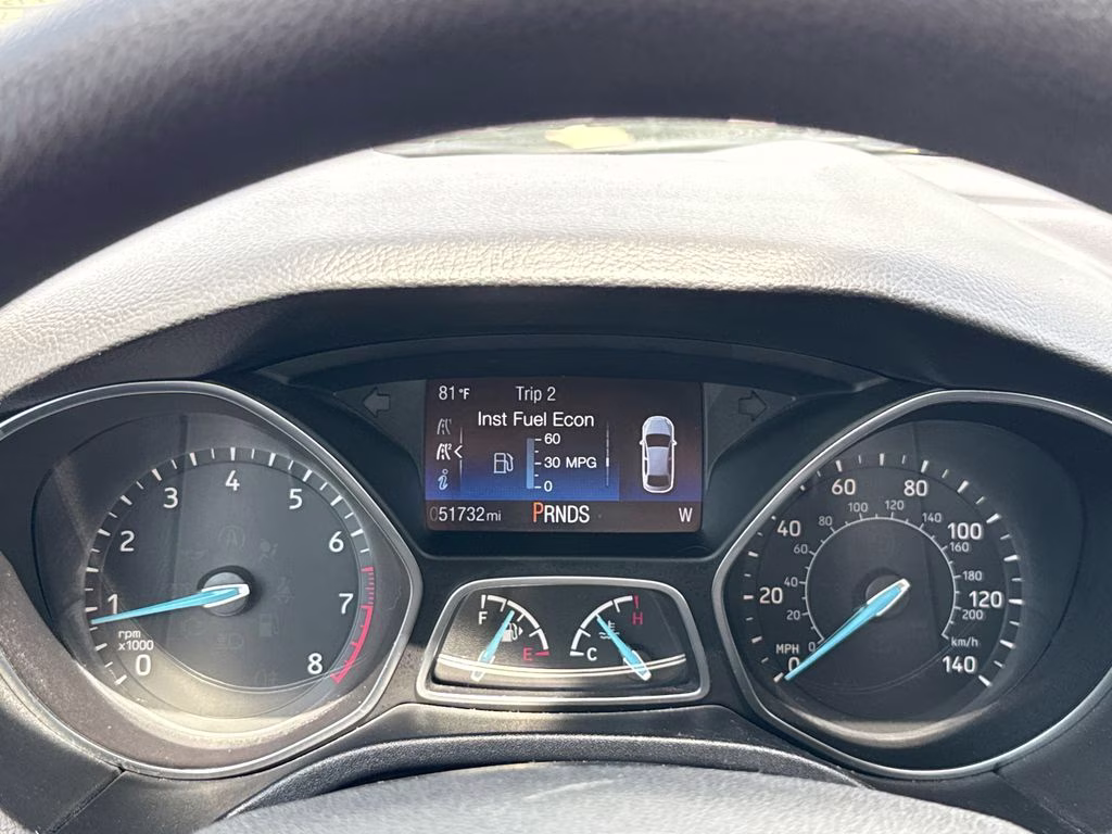 2018 Ingot Silver Ford Focus SE FWD Sedan