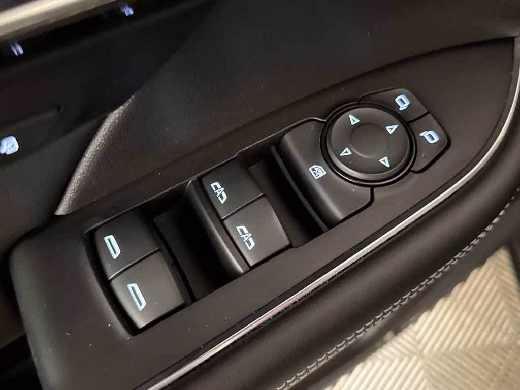 2022 Ebony Twilight Metallic Buick Envision Essence FWD SUV