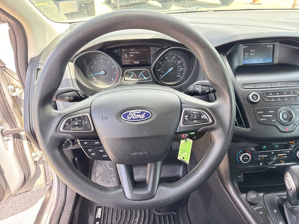 2018 Ingot Silver Ford Focus SE FWD Sedan