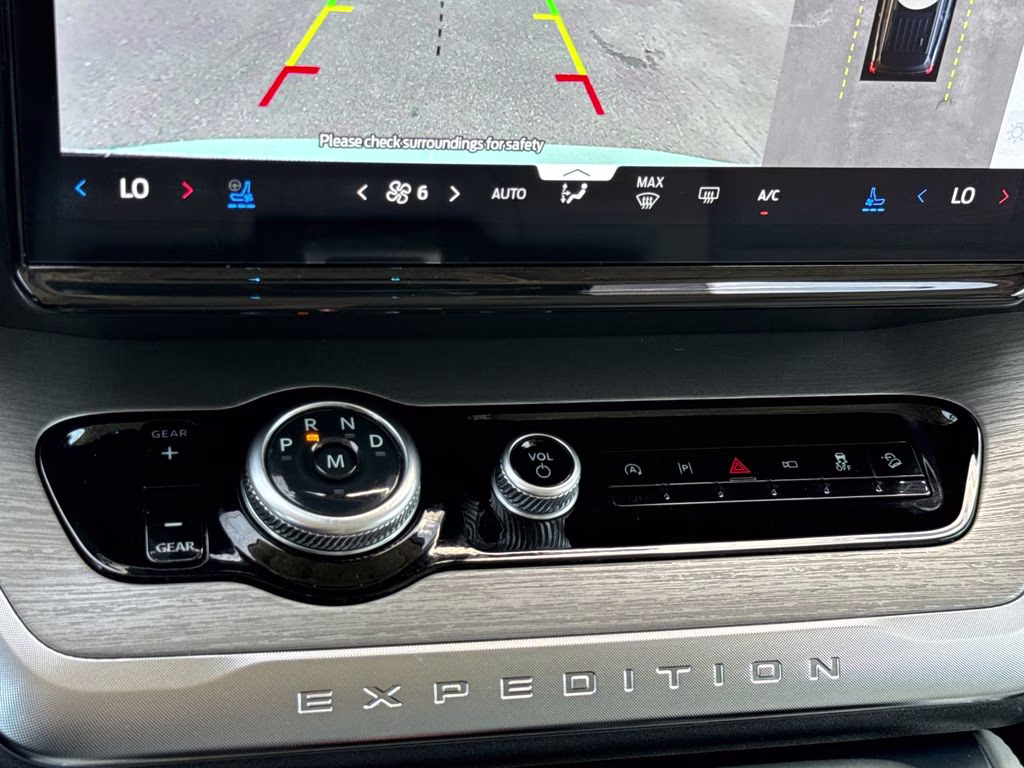 2025 Oxford White Ford Expedition Max Platinum 4X4 SUV