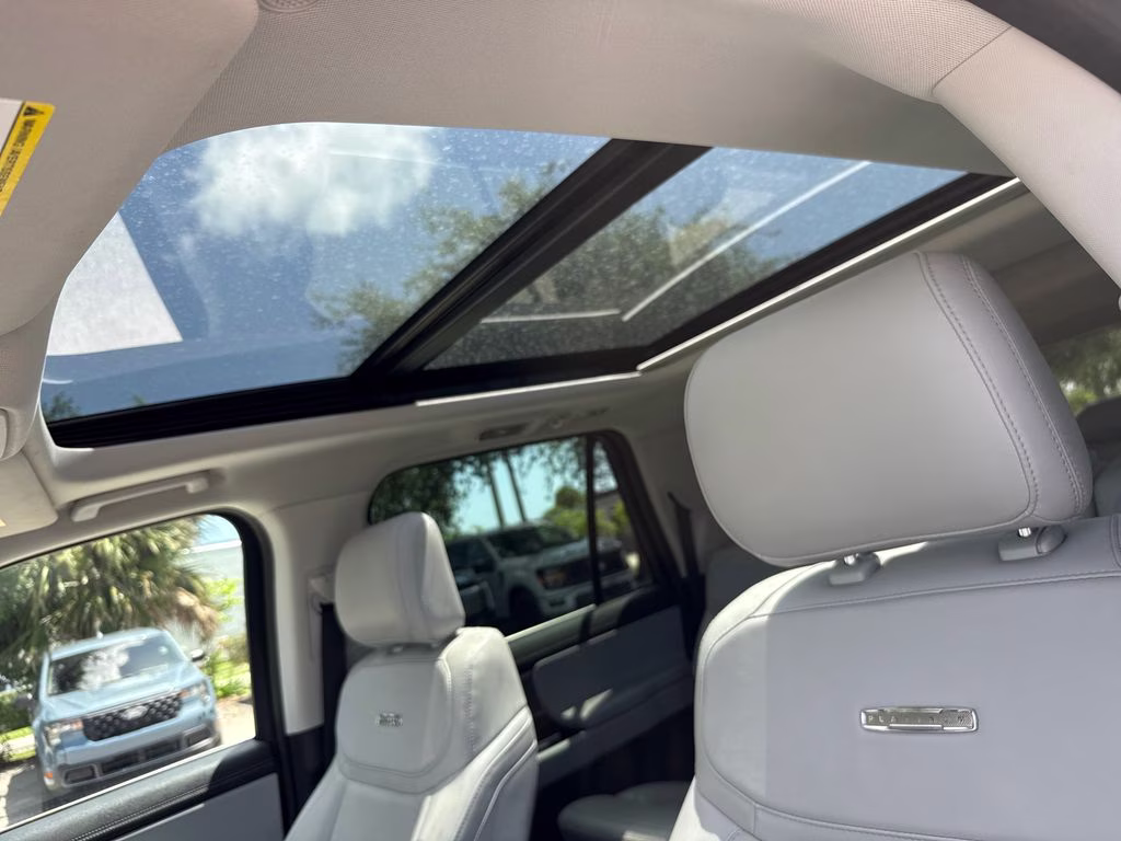 2025 Oxford White Ford Expedition Max Platinum 4X4 SUV