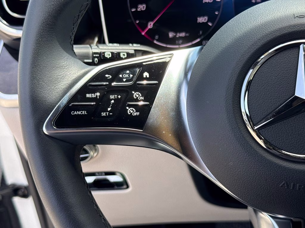 2025 Polar White Mercedes-Benz GLC GLC 300 RWD SUV