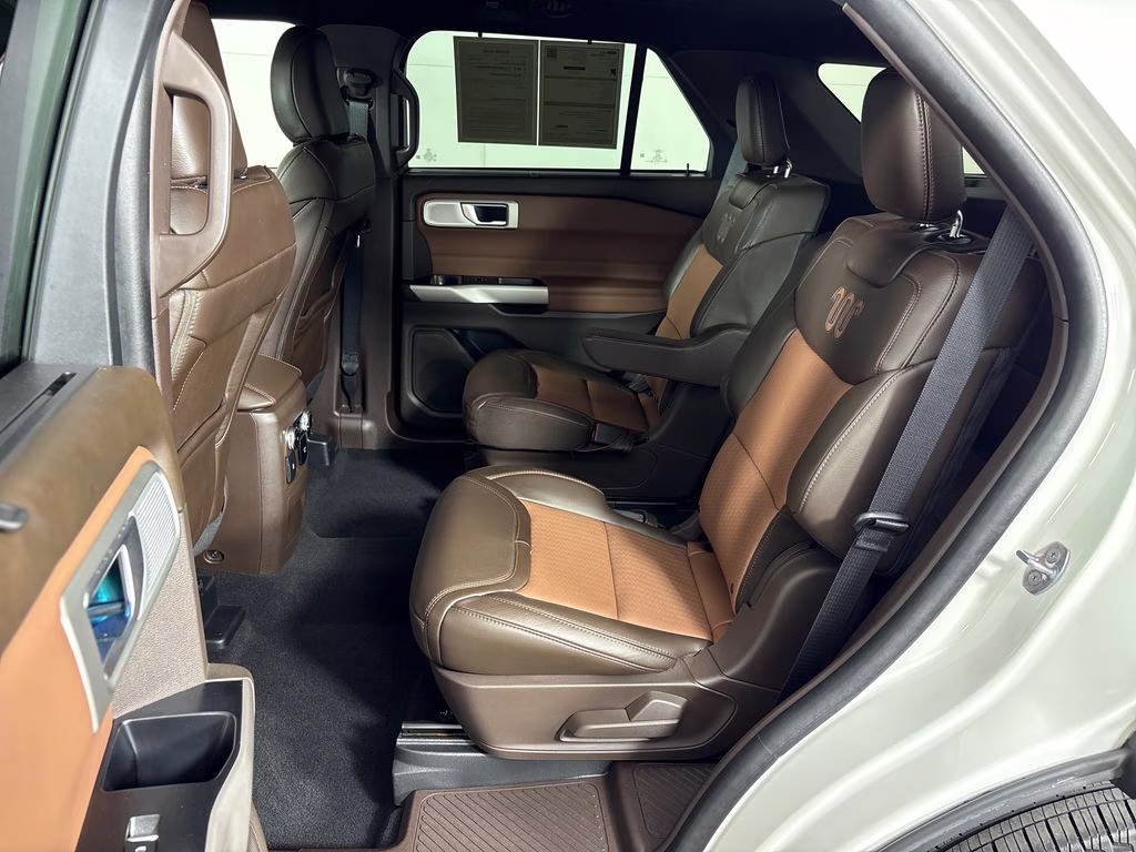 2023 White Metallic Ford Explorer King Ranch RWD SUV