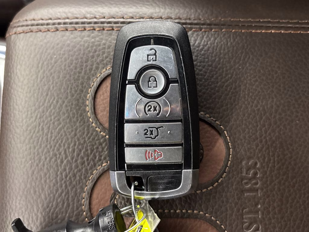 2023 White Metallic Ford Explorer King Ranch RWD SUV