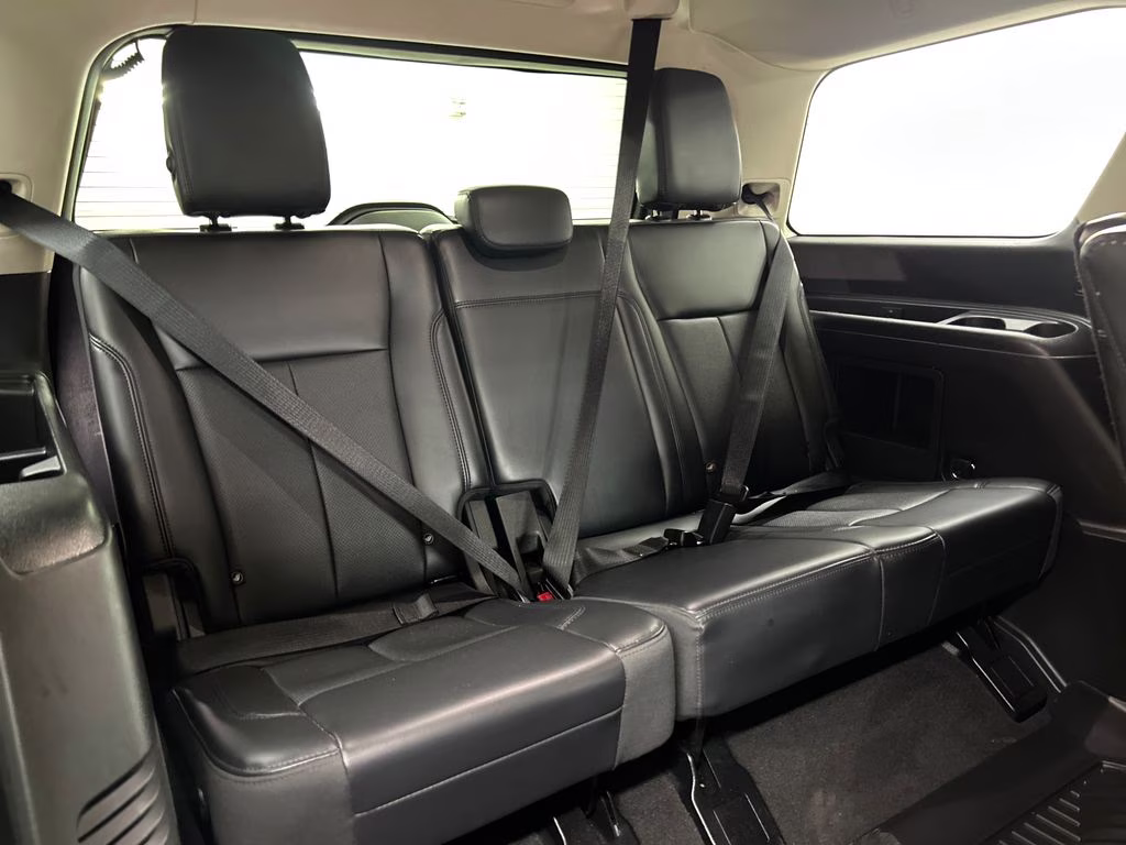 2023 Iconic Silver Metallic Ford Expedition XLT RWD SUV