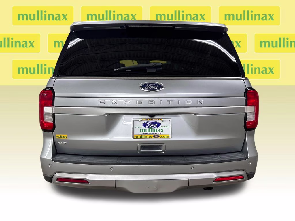 2023 Iconic Silver Metallic Ford Expedition XLT RWD SUV