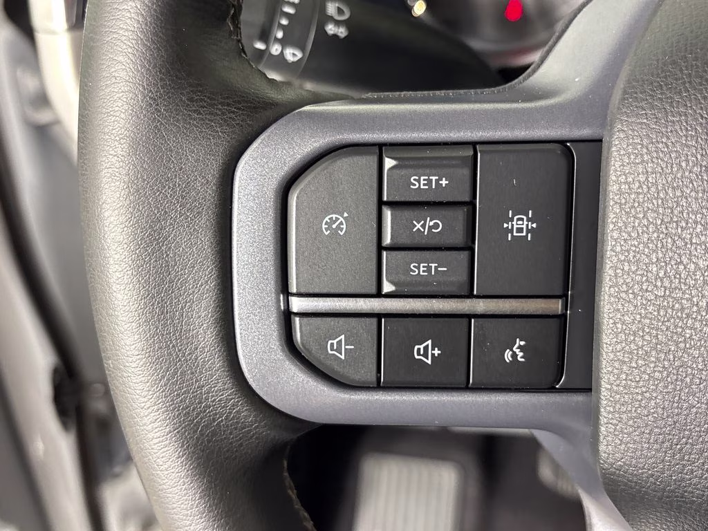 2023 Oxford White Ford F-150 XLT 4X4 Truck