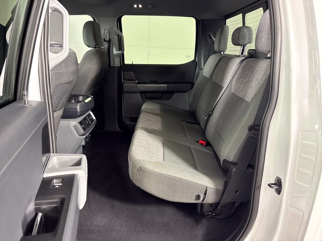 2023 Oxford White Ford F-150 XLT 4X4 Truck