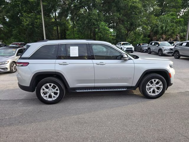 2023 Silver Zynith Jeep Grand Cherokee Limited RWD SUV