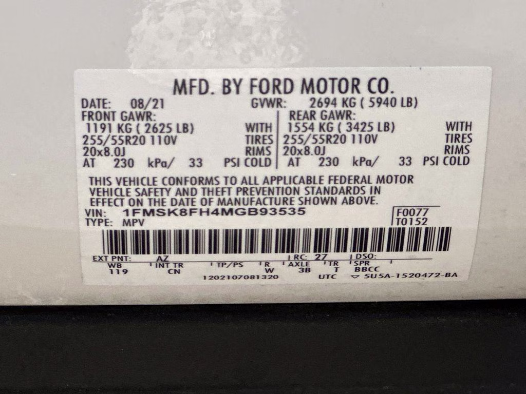 2021 White Metallic Ford Explorer Limited 4X4 SUV