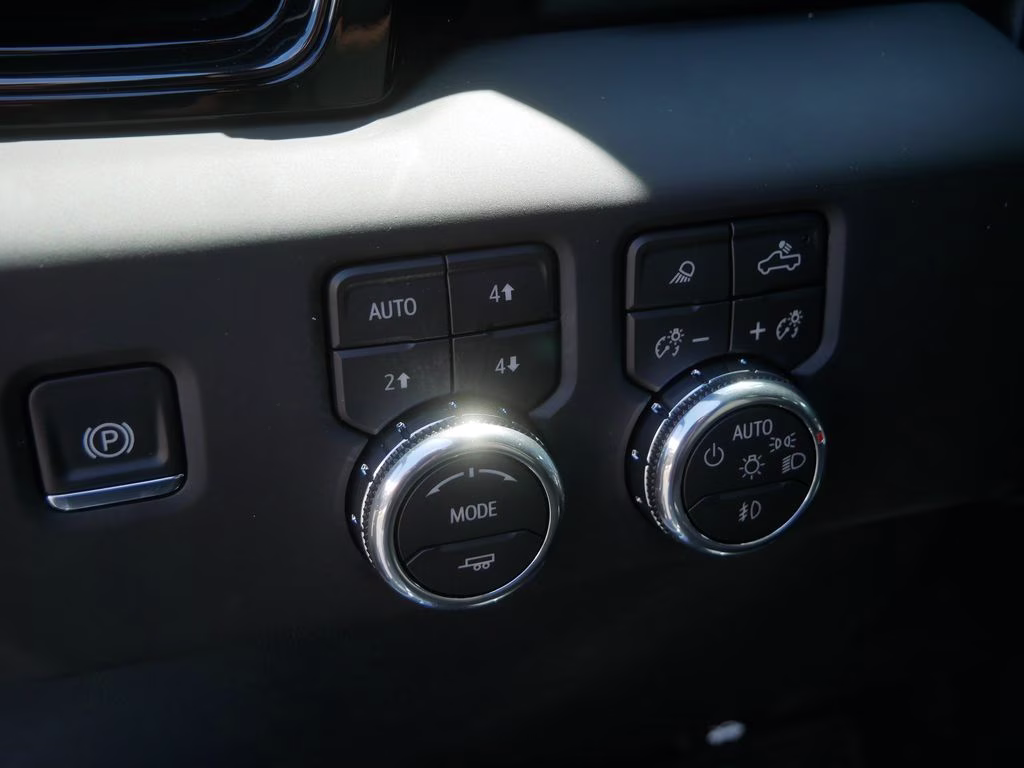 2026 Summit White GMC Sierra 1500 AT4 4X4 Truck