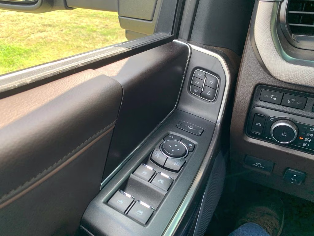 2024 Black Metallic Ford Super Duty F-350 DRW King Ranch 4X4 Truck