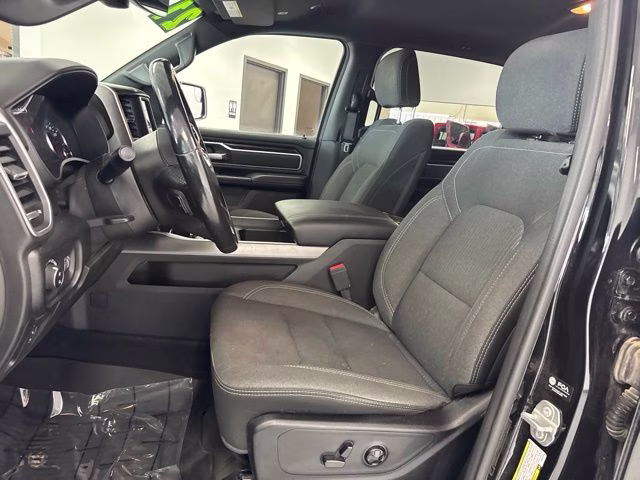 2021 Diamond Black Crystal Pearlcoat Ram 1500 Big Horn 4X4 Truck