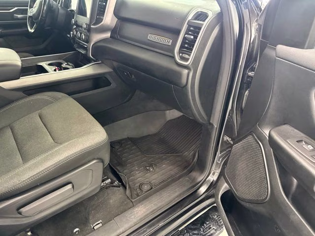 2021 Diamond Black Crystal Pearlcoat Ram 1500 Big Horn 4X4 Truck