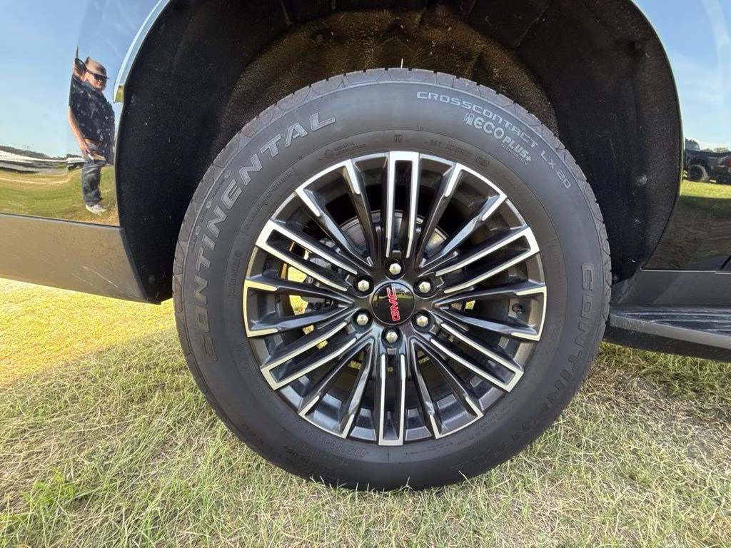 2025 Onyx Black GMC Yukon XL Elevation 4X4 SUV