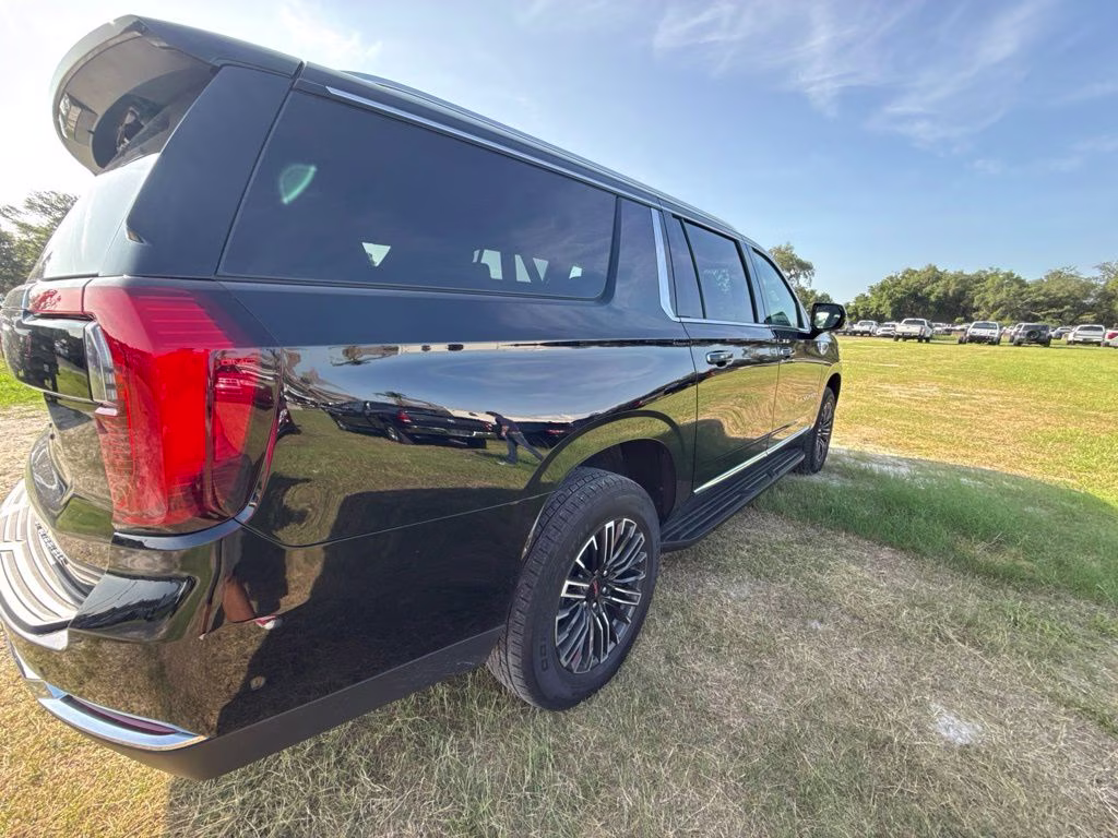 2025 Onyx Black GMC Yukon XL Elevation 4X4 SUV