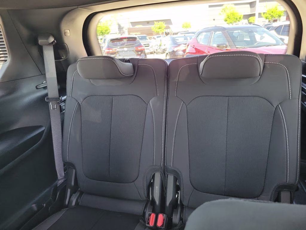 2024 Baltic Gray Metallic Clearcoat Jeep Grand Cherokee L Laredo 4X4 SUV