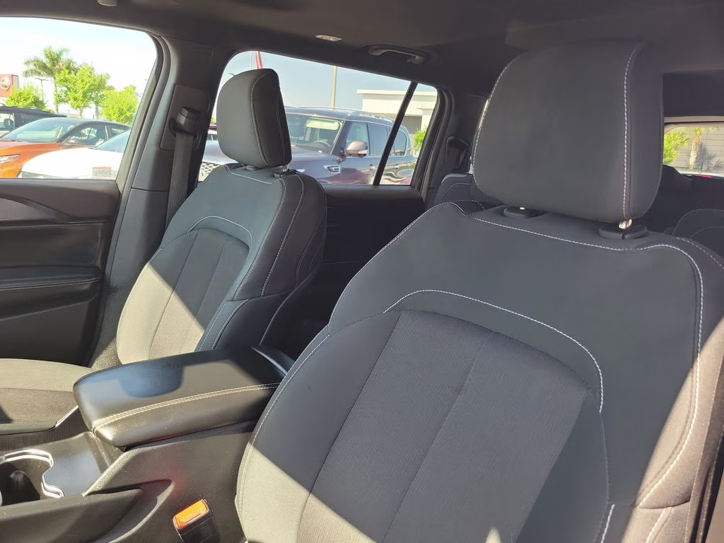 2024 Baltic Gray Metallic Clearcoat Jeep Grand Cherokee L Laredo 4X4 SUV