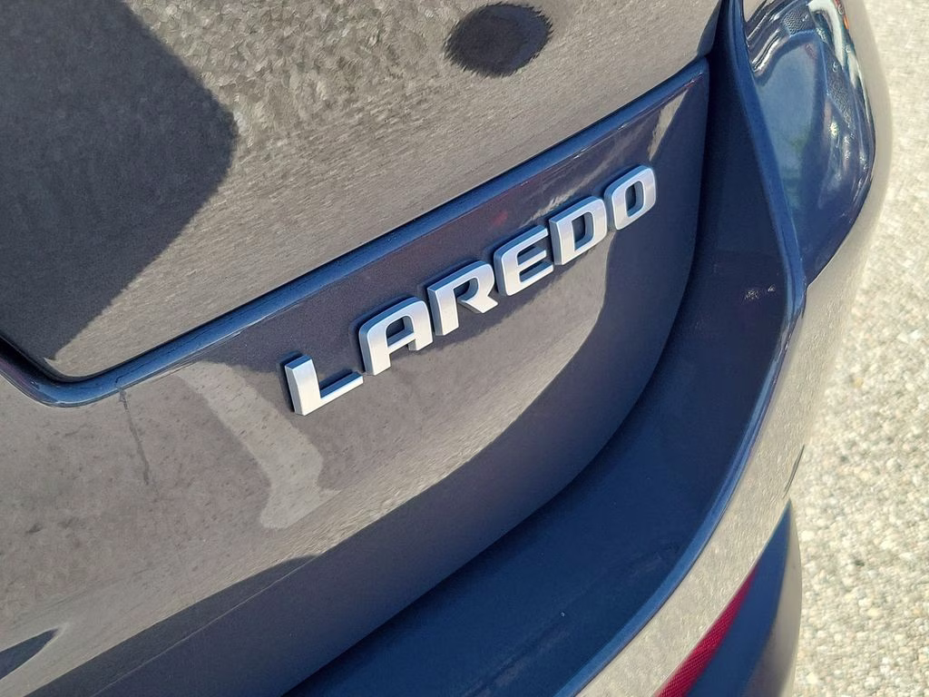 2024 Baltic Gray Metallic Clearcoat Jeep Grand Cherokee L Laredo 4X4 SUV