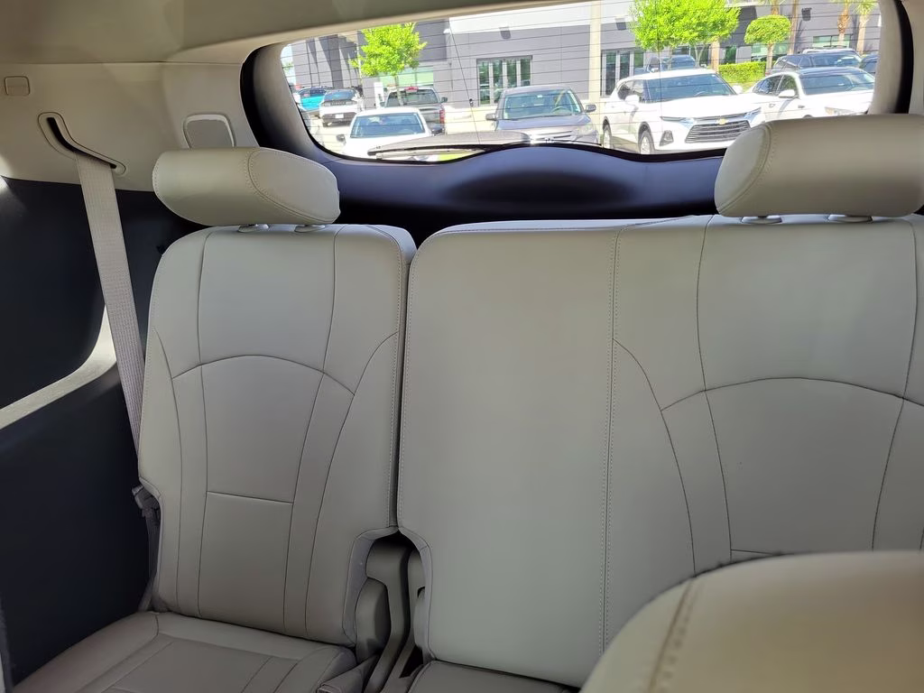 2021 White Frost Tricoat Buick Enclave Essence FWD SUV