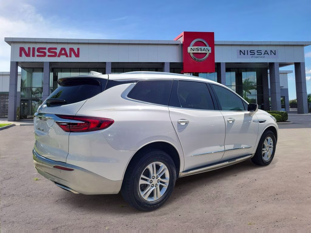 2021 White Frost Tricoat Buick Enclave Essence FWD SUV