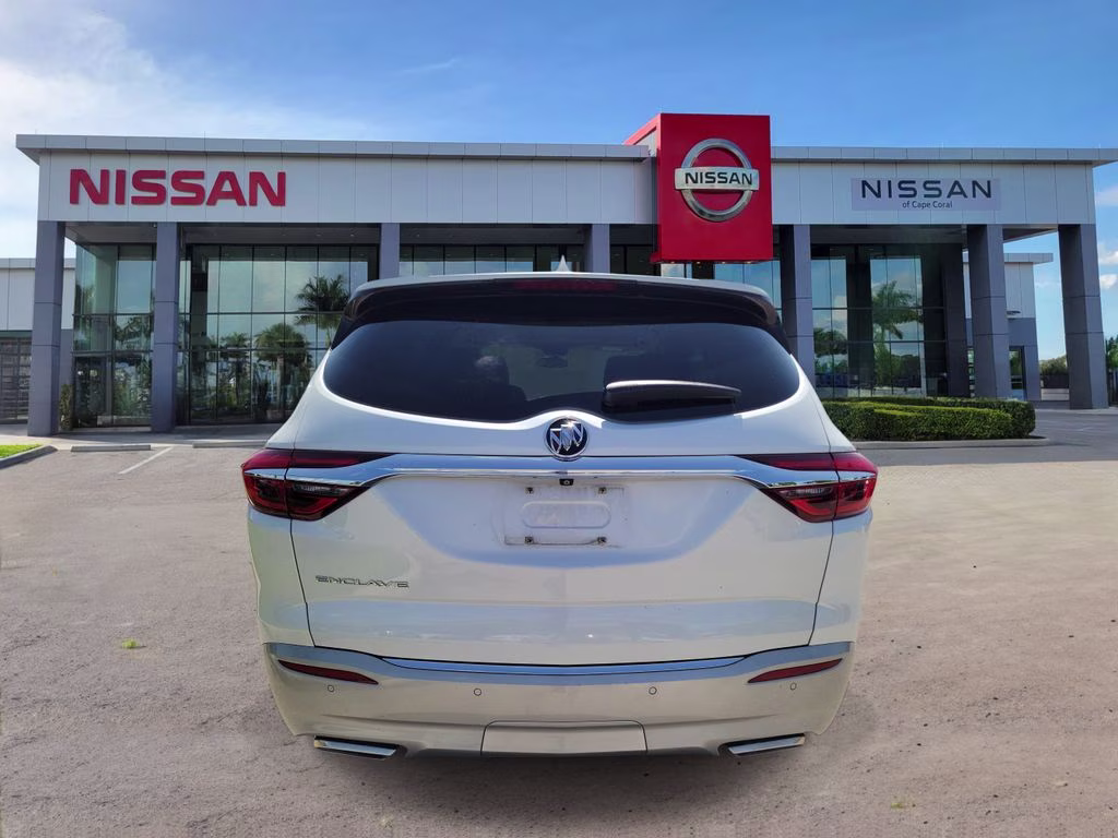 2021 White Frost Tricoat Buick Enclave Essence FWD SUV