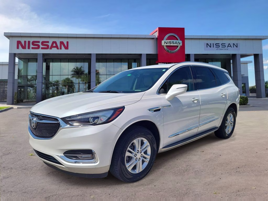 2021 White Frost Tricoat Buick Enclave Essence FWD SUV