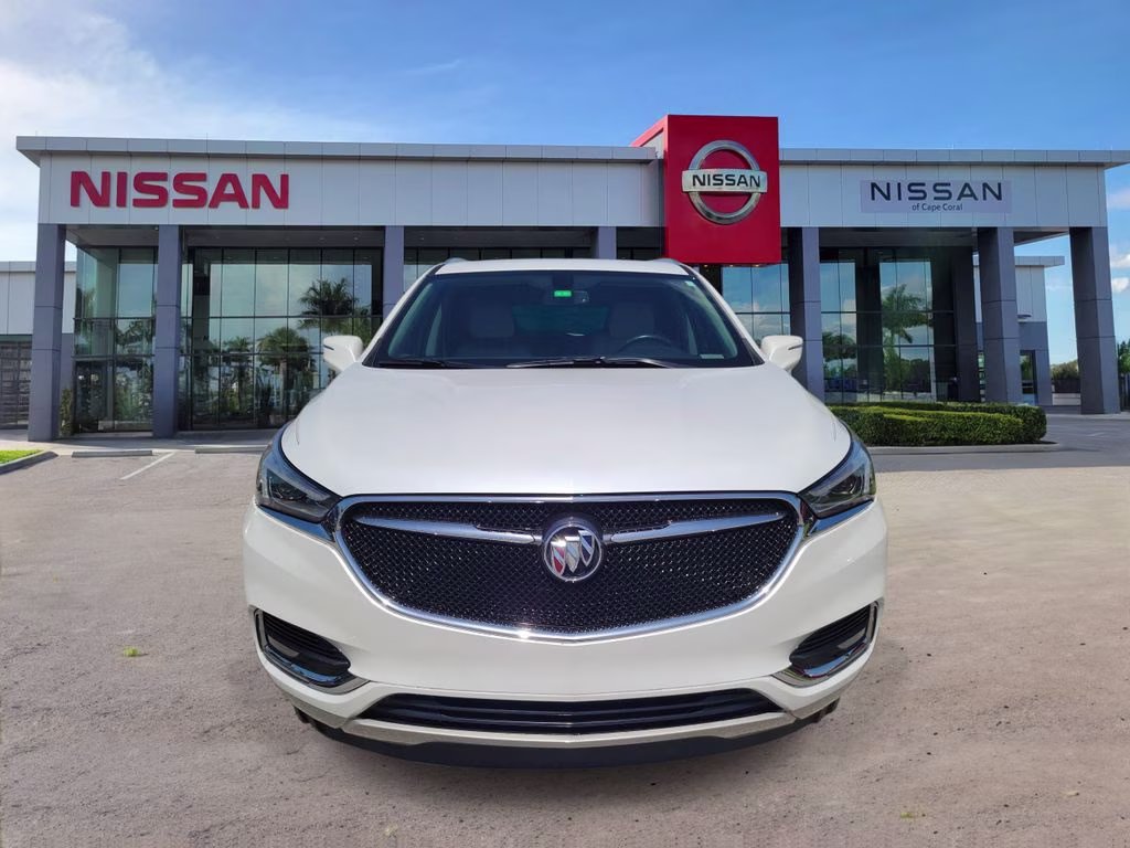 2021 White Frost Tricoat Buick Enclave Essence FWD SUV