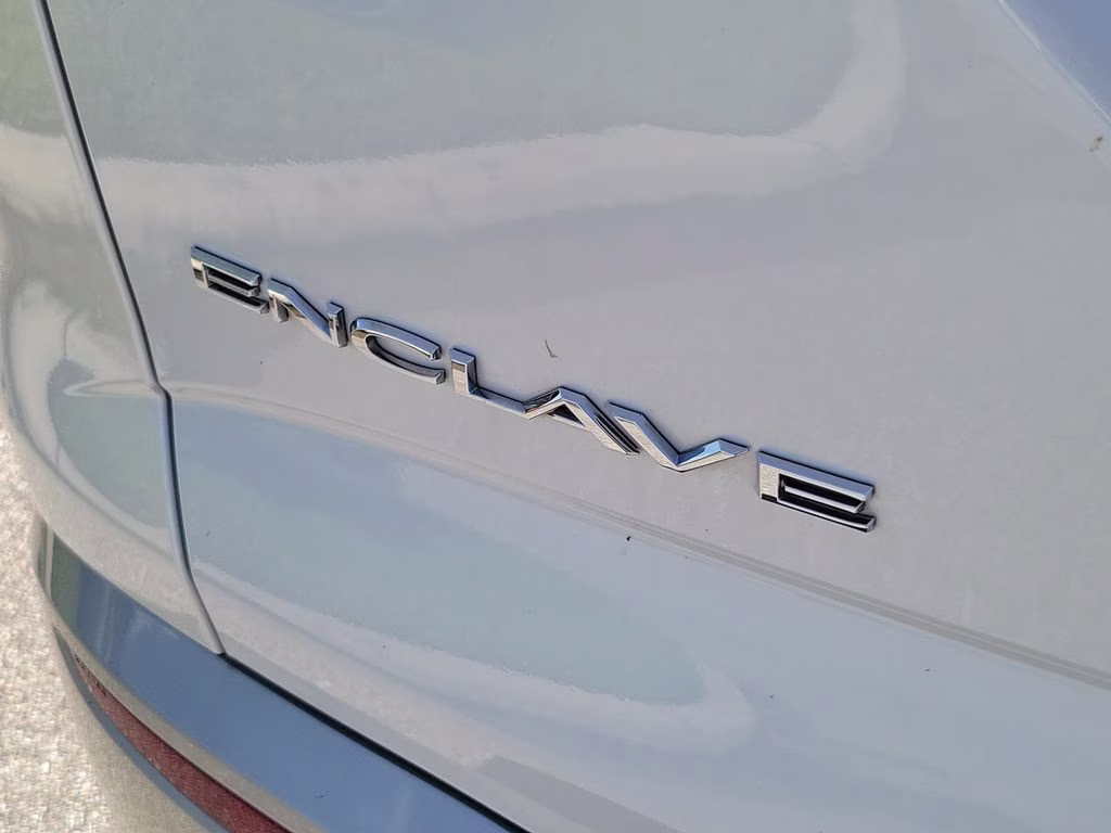 2021 White Frost Tricoat Buick Enclave Essence FWD SUV