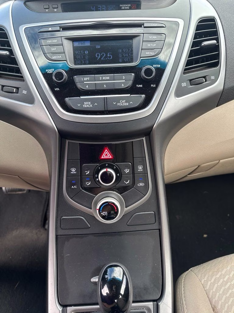 2016 Desert Bronze Hyundai Elantra SE FWD Sedan