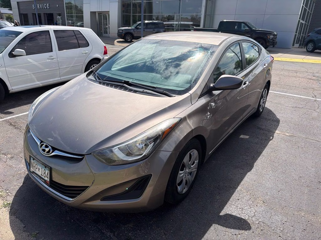 2016 Desert Bronze Hyundai Elantra SE FWD Sedan