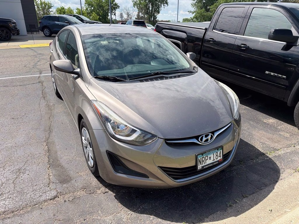 2016 Desert Bronze Hyundai Elantra SE FWD Sedan
