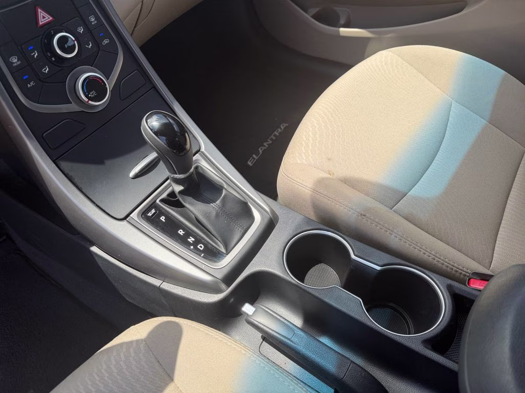 2016 Desert Bronze Hyundai Elantra SE FWD Sedan