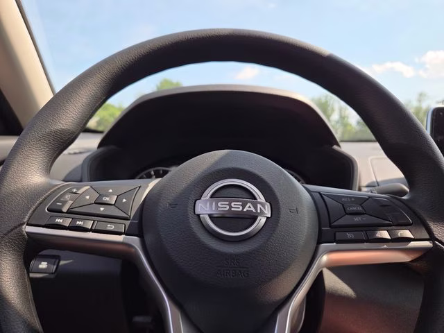 2026 Pearl White Tricoat Nissan Altima 2.5 SV FWD Sedan