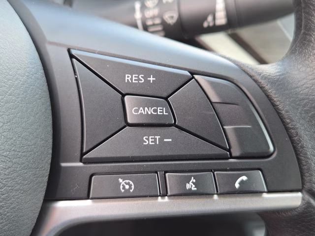 2026 Pearl White Tricoat Nissan Altima 2.5 SV FWD Sedan