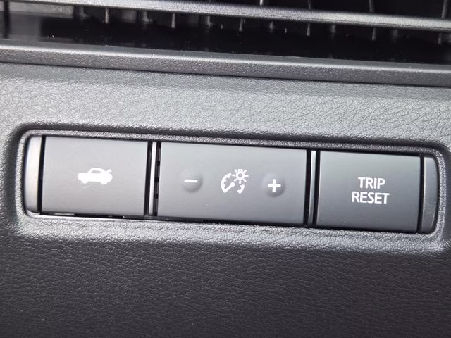 2026 Pearl White Tricoat Nissan Altima 2.5 SV FWD Sedan