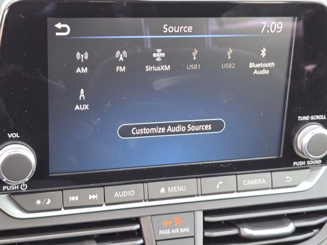 2026 Pearl White Tricoat Nissan Altima 2.5 SV FWD Sedan