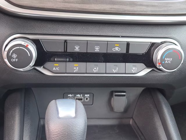 2026 Pearl White Tricoat Nissan Altima 2.5 SV FWD Sedan